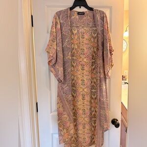 Beautiful paisley cover!